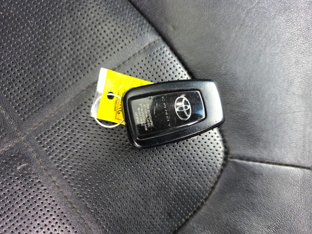 Vehicle image 29 of 43