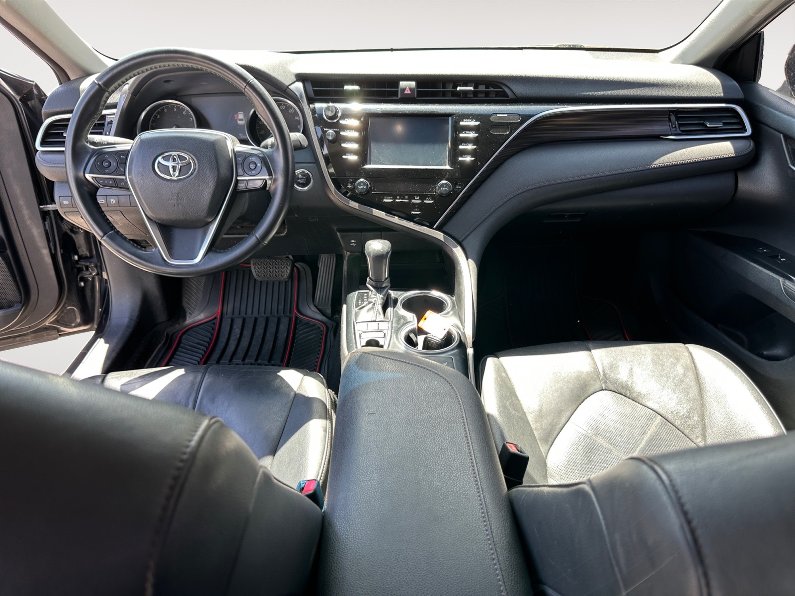 Vehicle image 12 of 31