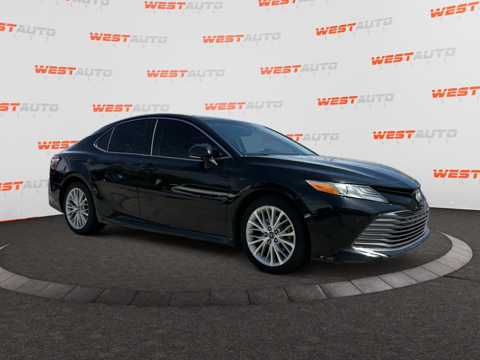 Vehicle image 4 of 31