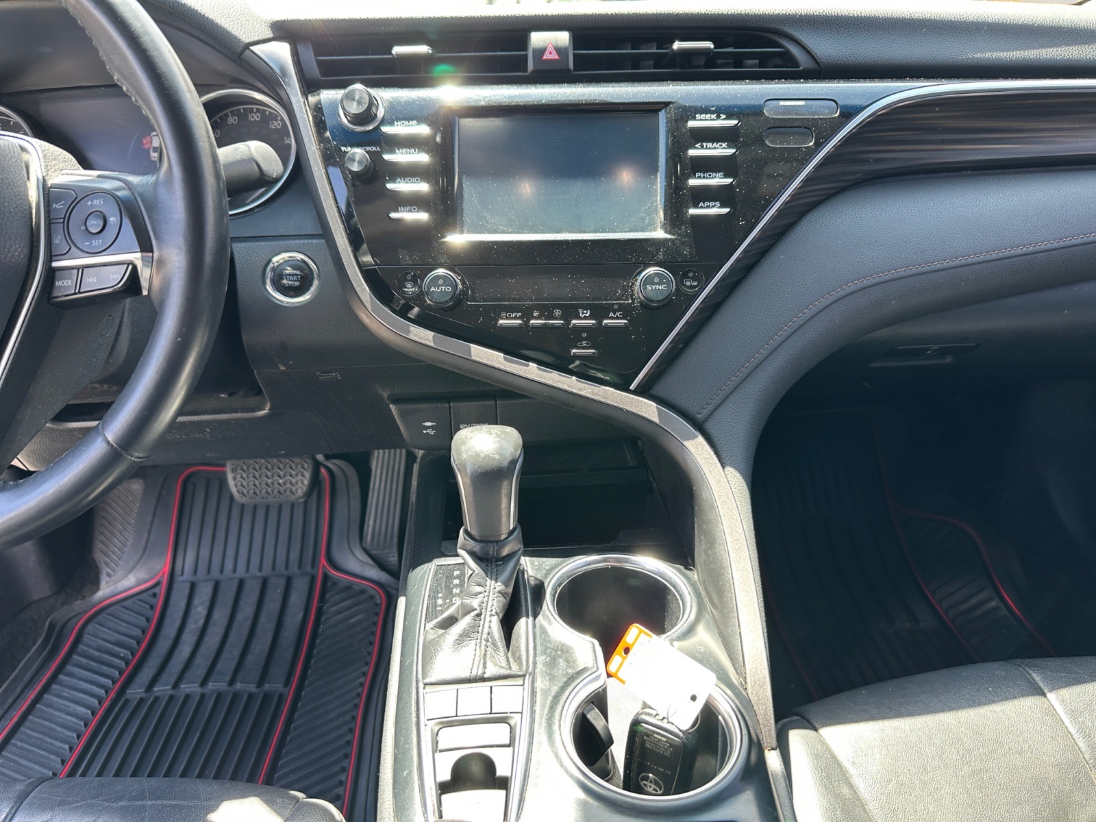 Vehicle image 13 of 31