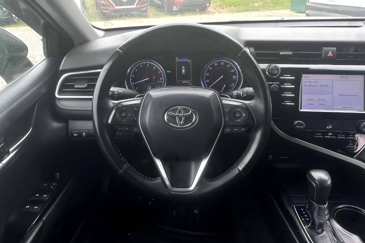 Vehicle image 13 of 24