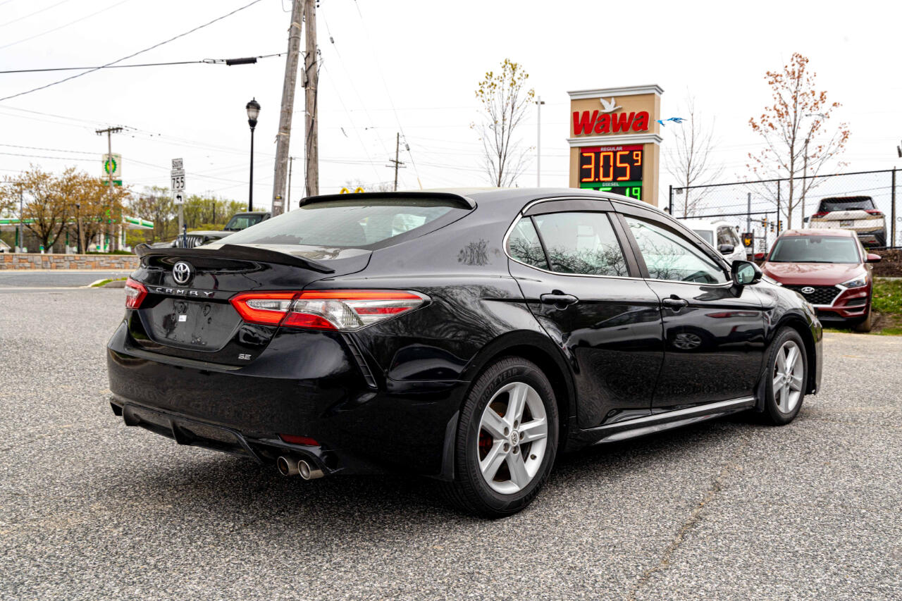 Vehicle image 6 of 24