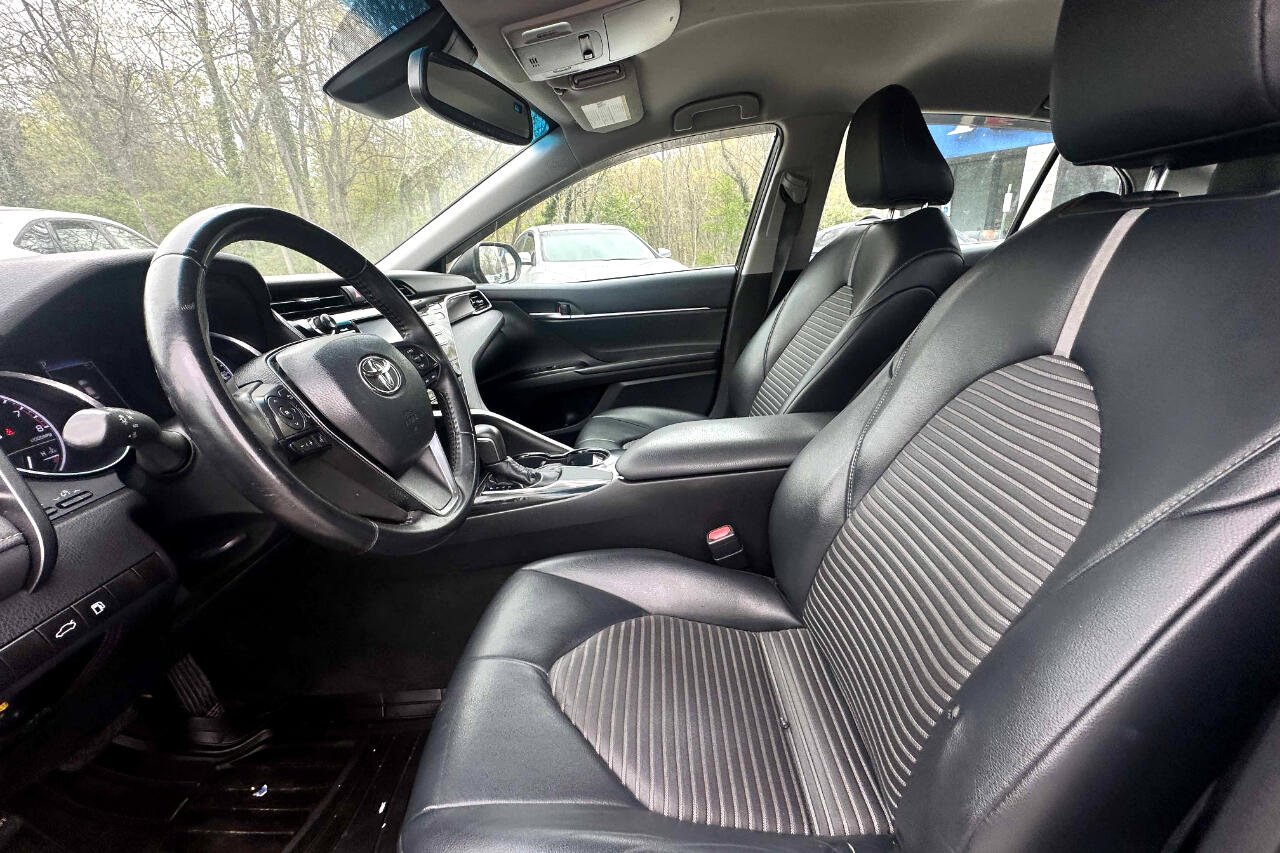Vehicle image 15 of 24