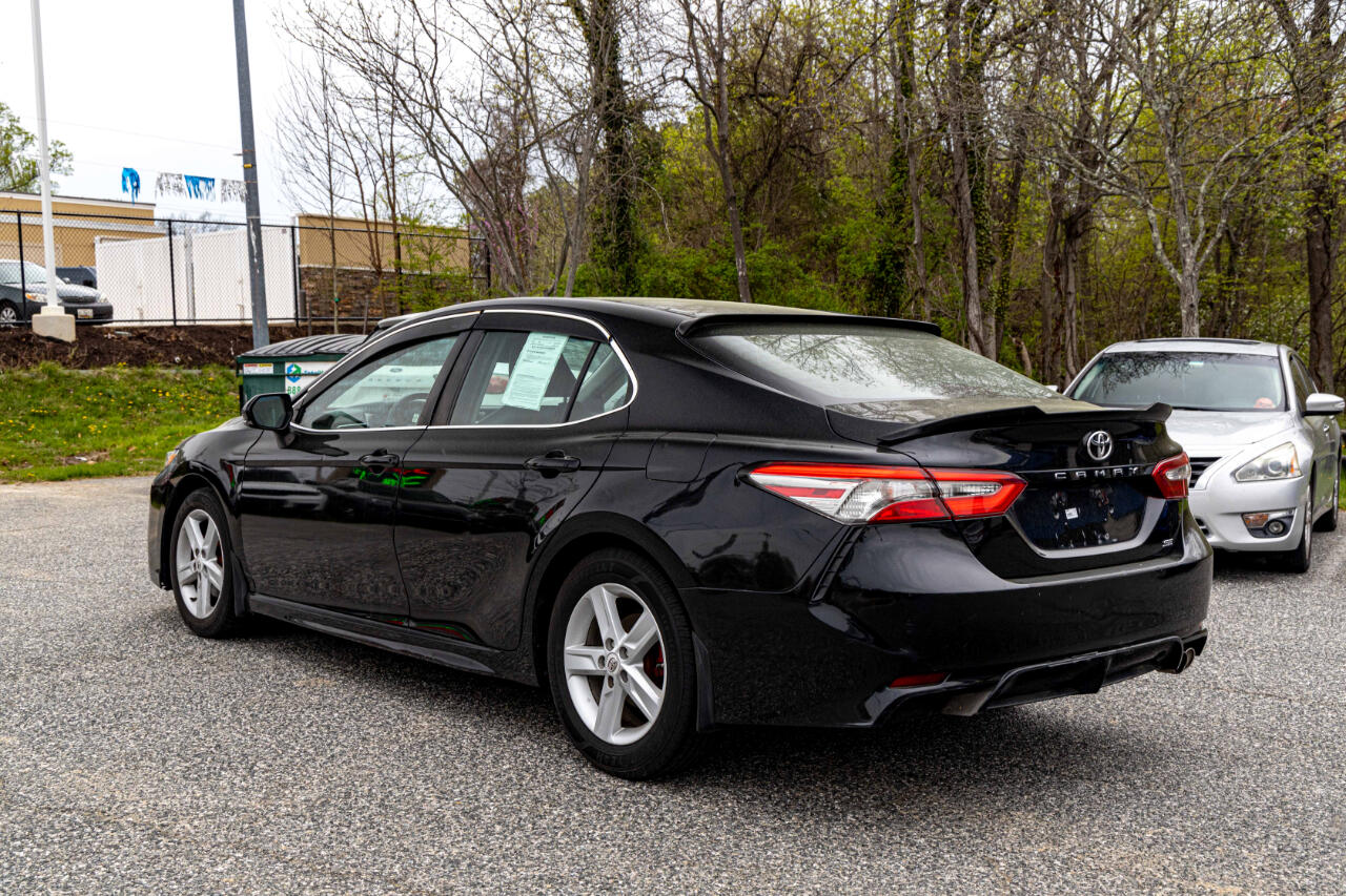 Vehicle image 8 of 24