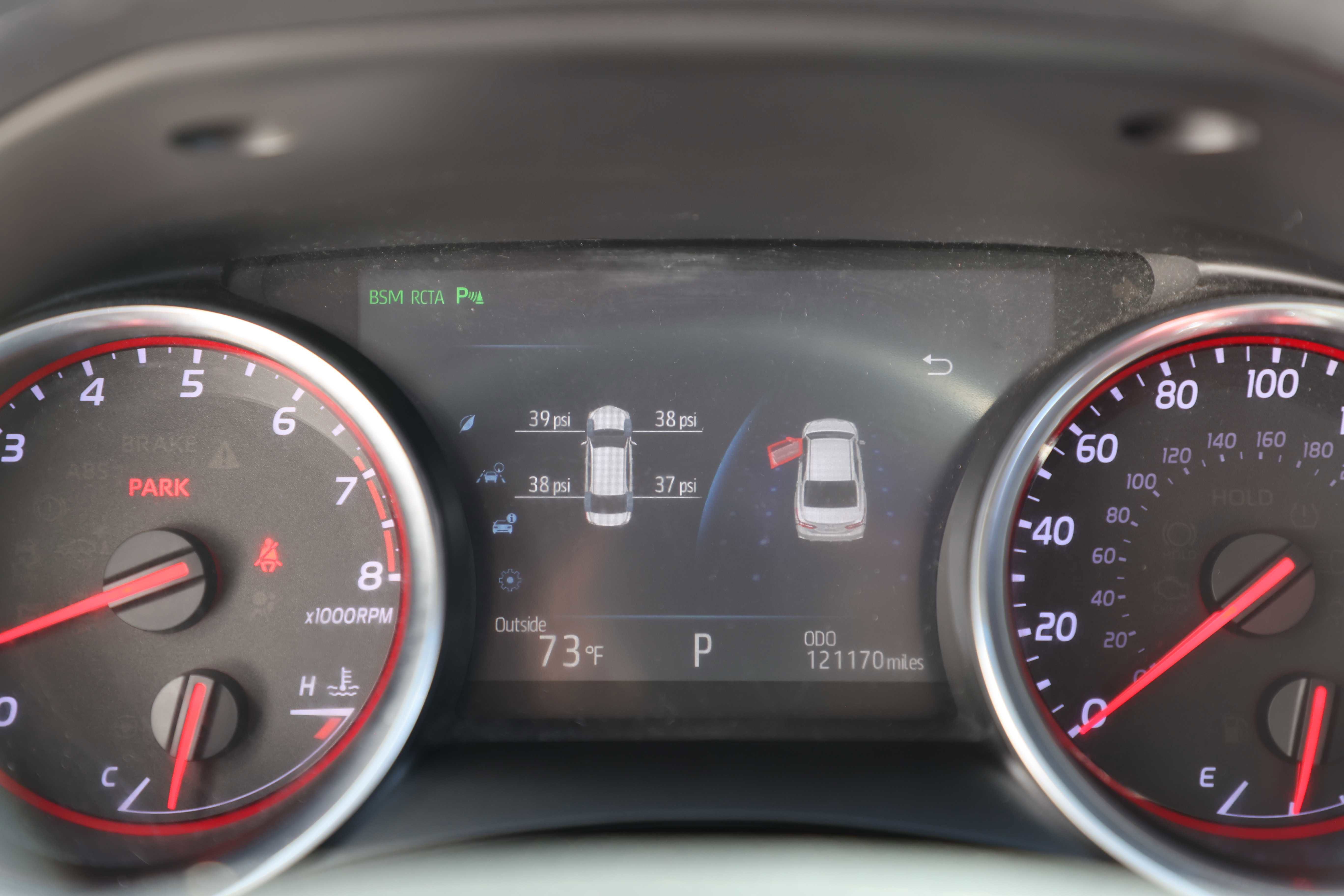Vehicle image 11 of 14