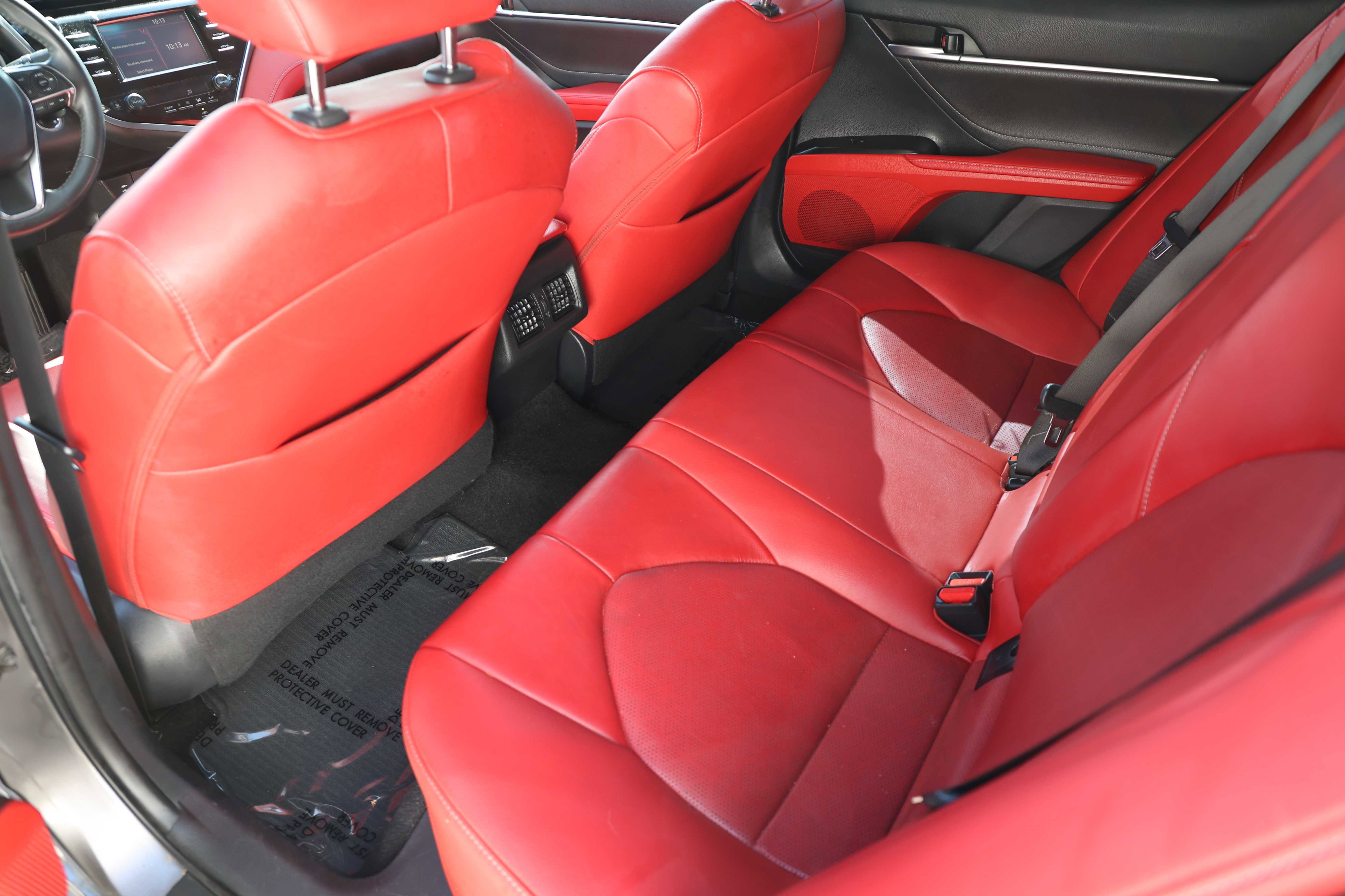 Vehicle image 13 of 14