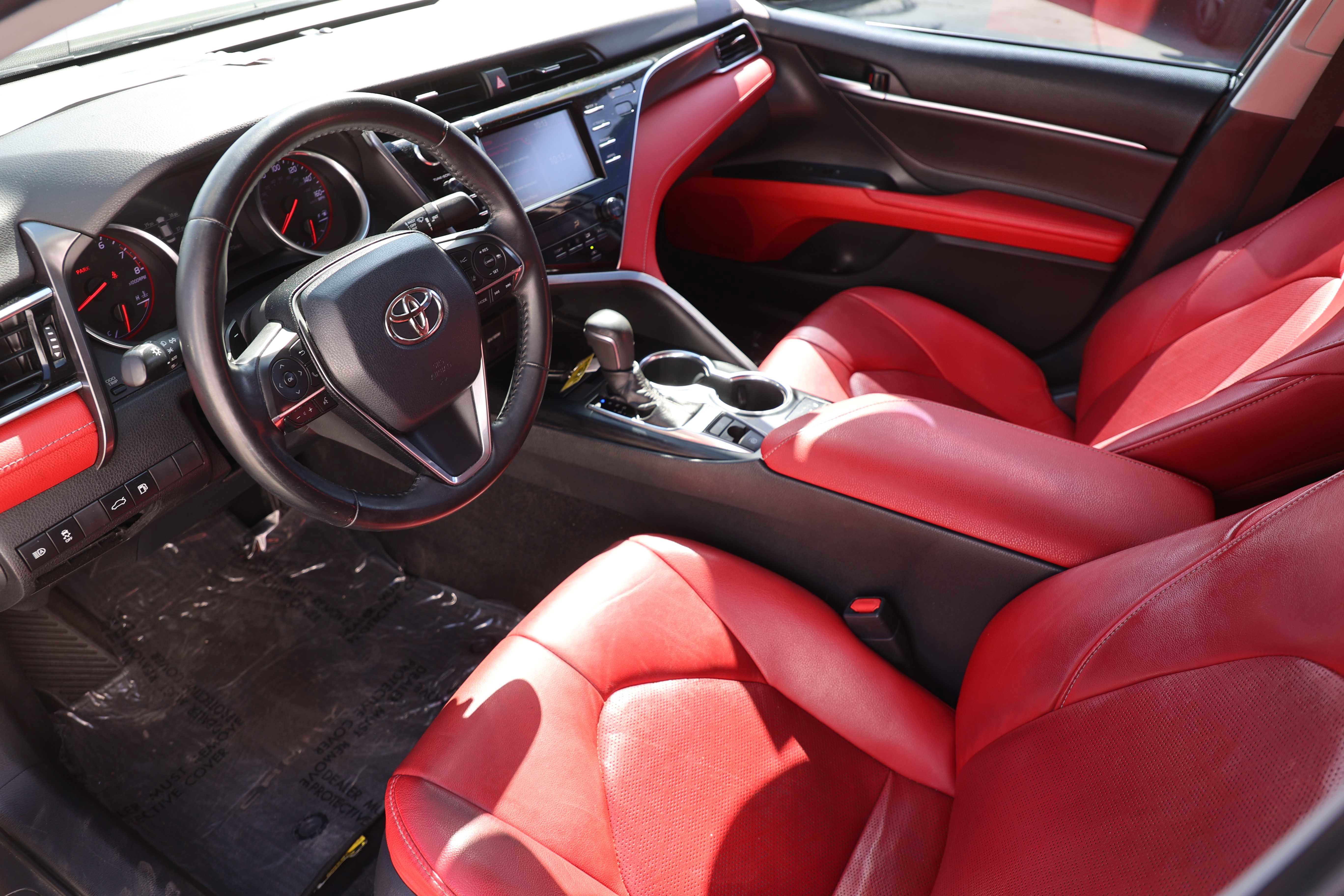 Vehicle image 9 of 14