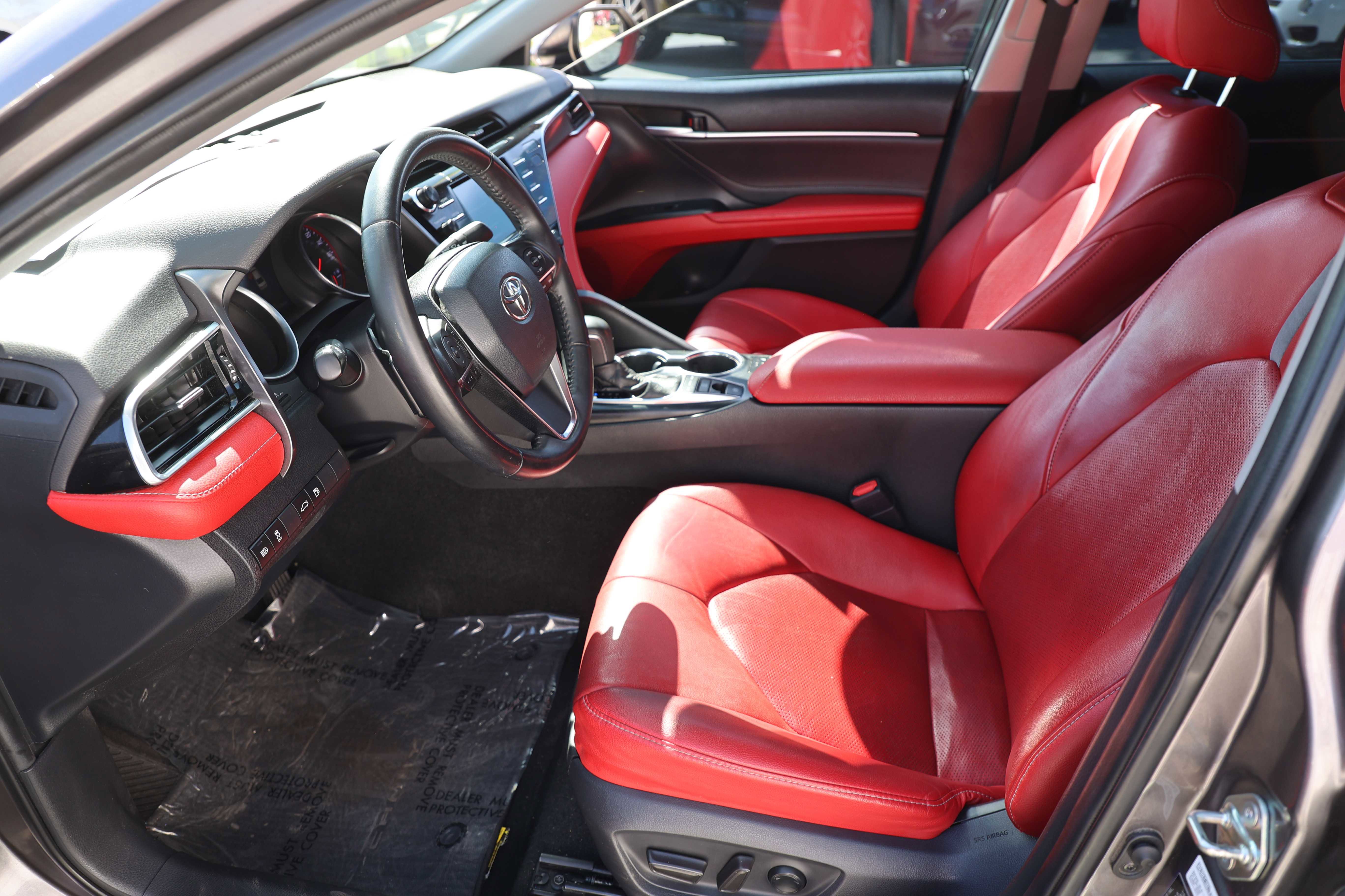 Vehicle image 7 of 14