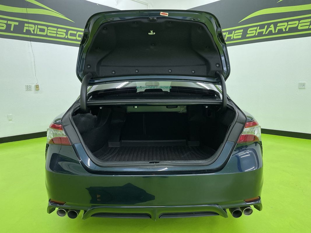 Vehicle image 11 of 29