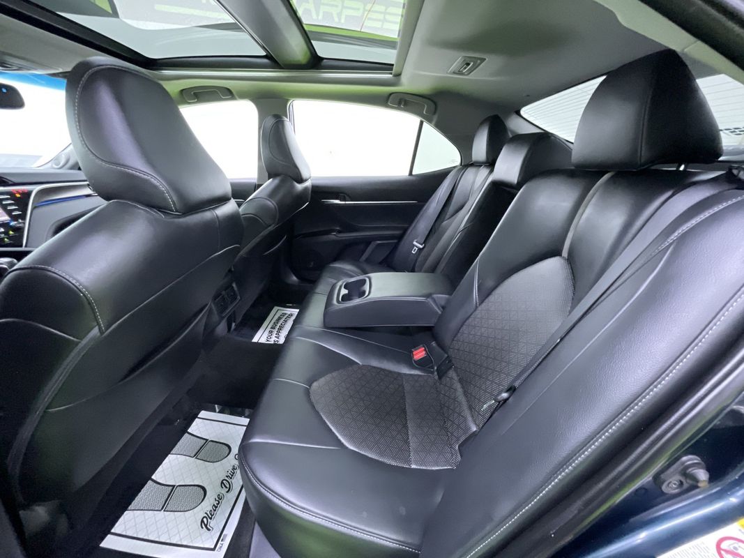 Vehicle image 26 of 29