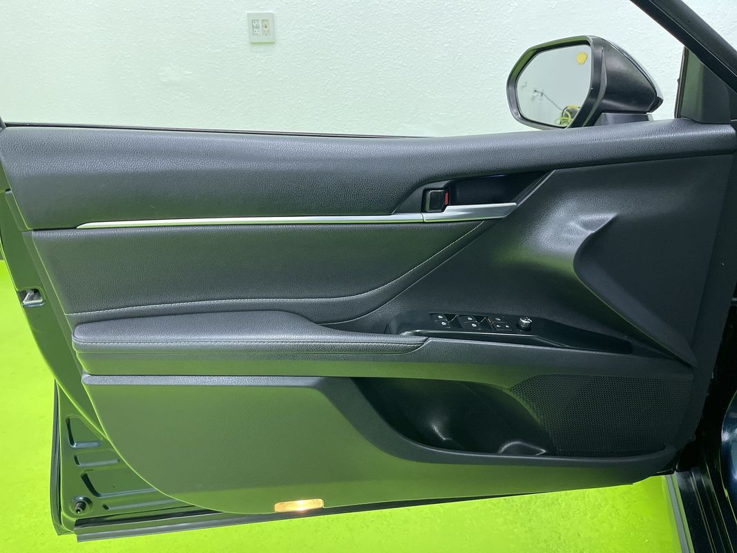 Vehicle image 15 of 29