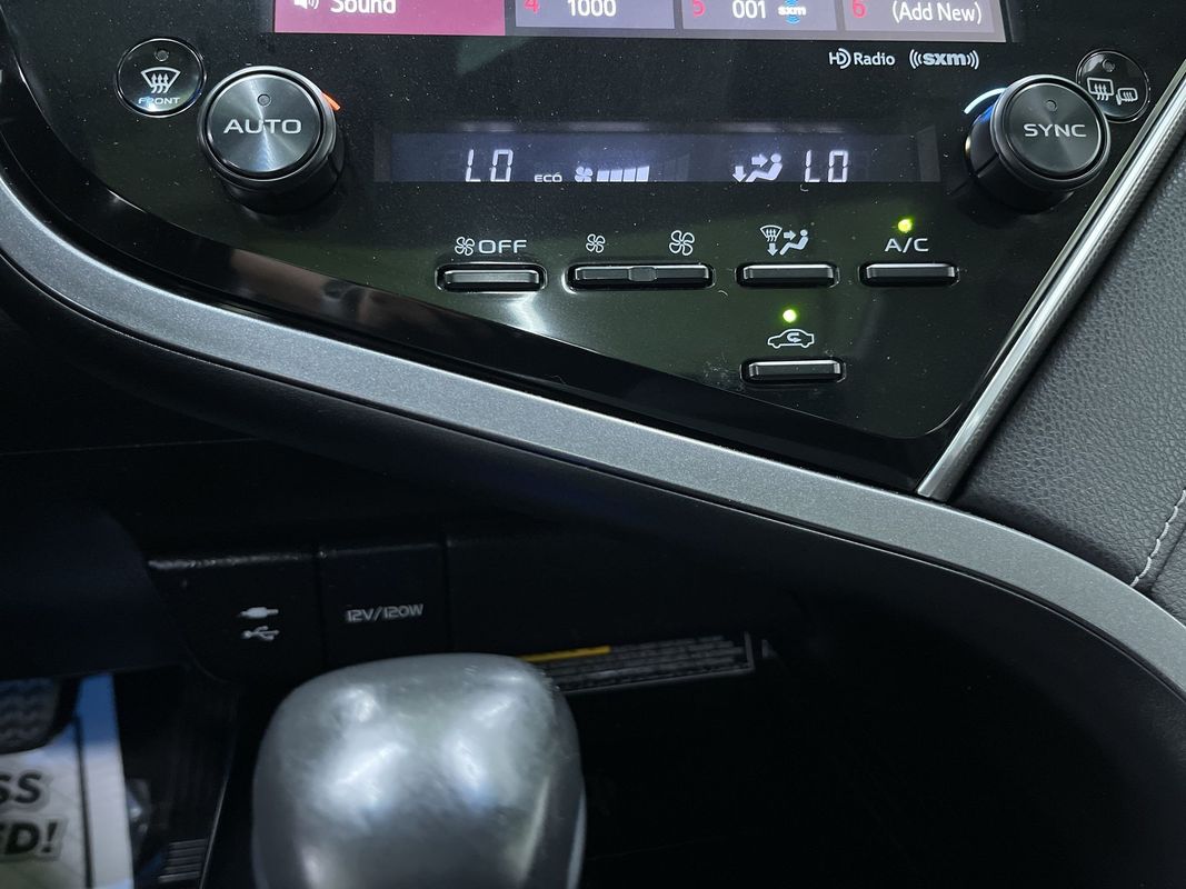 Vehicle image 22 of 29