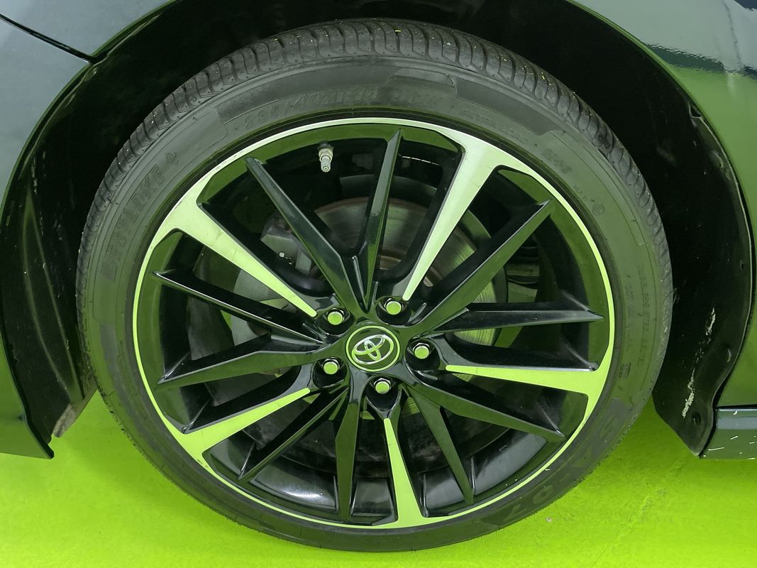 Vehicle image 14 of 29