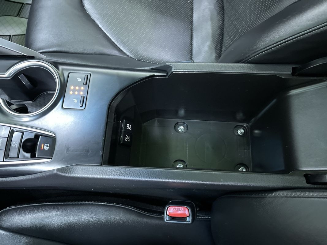 Vehicle image 24 of 29