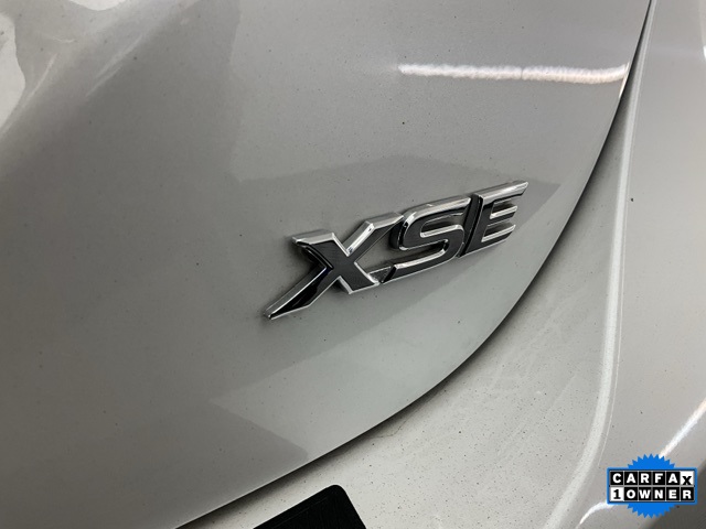 Vehicle image 23 of 30