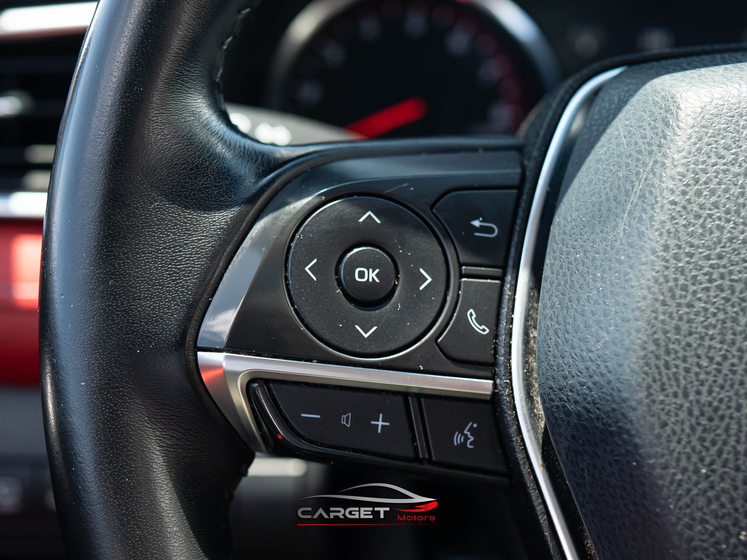Vehicle image 21 of 48