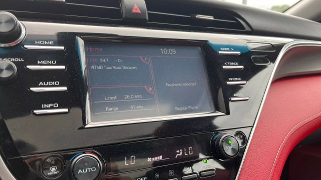 Vehicle image 19 of 30