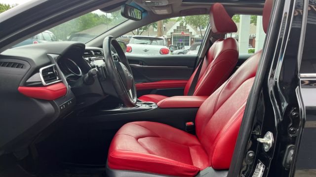 Vehicle image 9 of 30