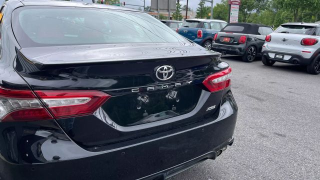 Vehicle image 14 of 30
