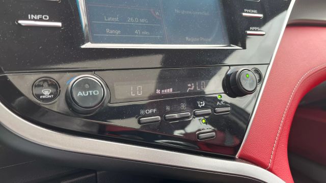Vehicle image 26 of 30