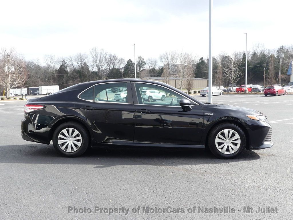 Vehicle image 7 of 46