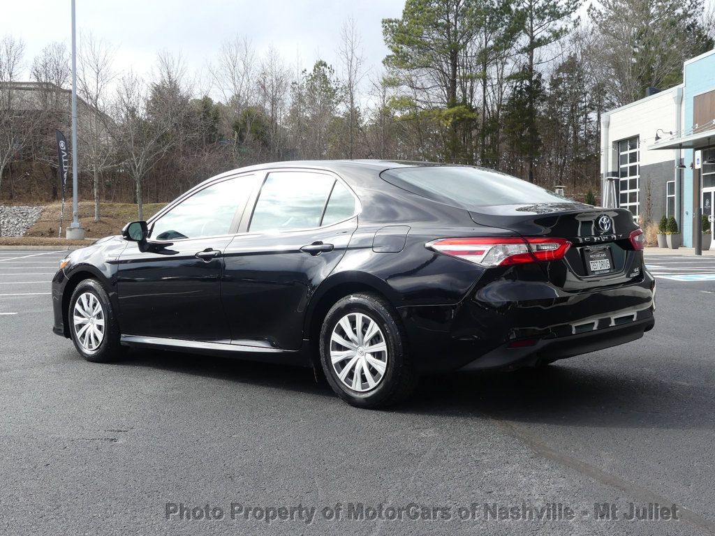 Vehicle image 8 of 46