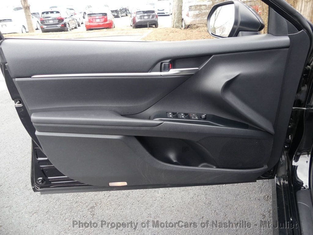 Vehicle image 16 of 46