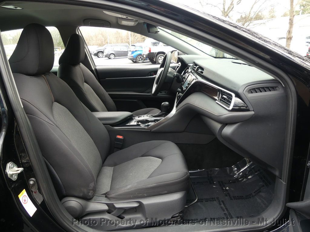 Vehicle image 22 of 46