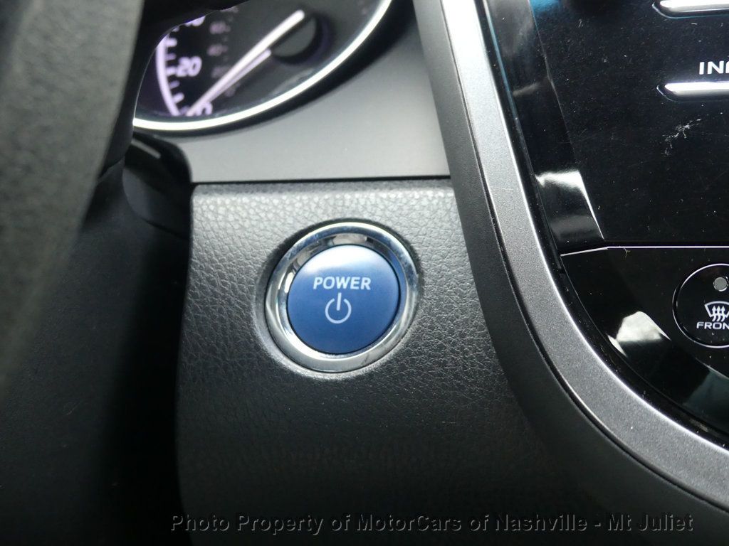 Vehicle image 35 of 46