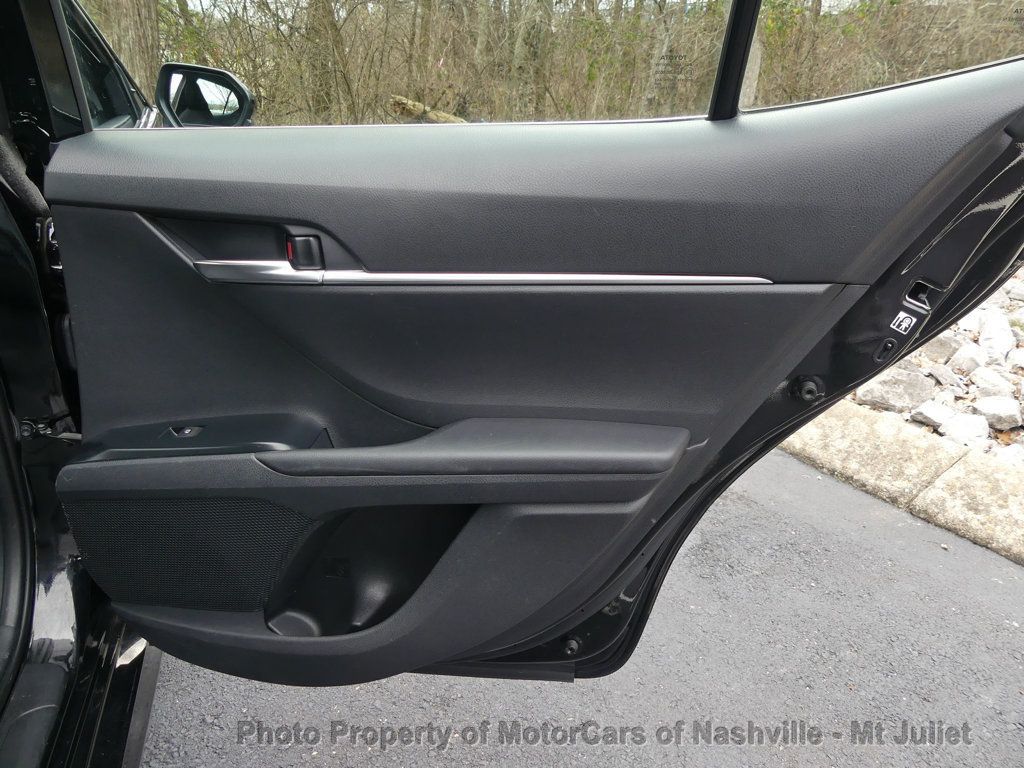 Vehicle image 19 of 46