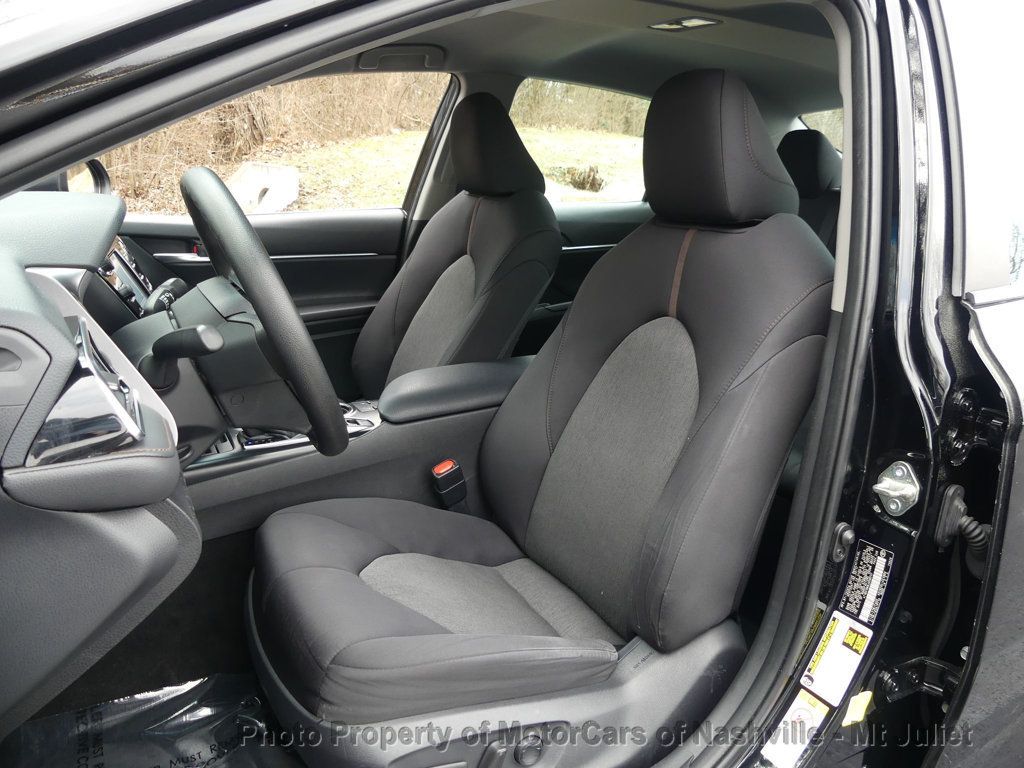 Vehicle image 21 of 46