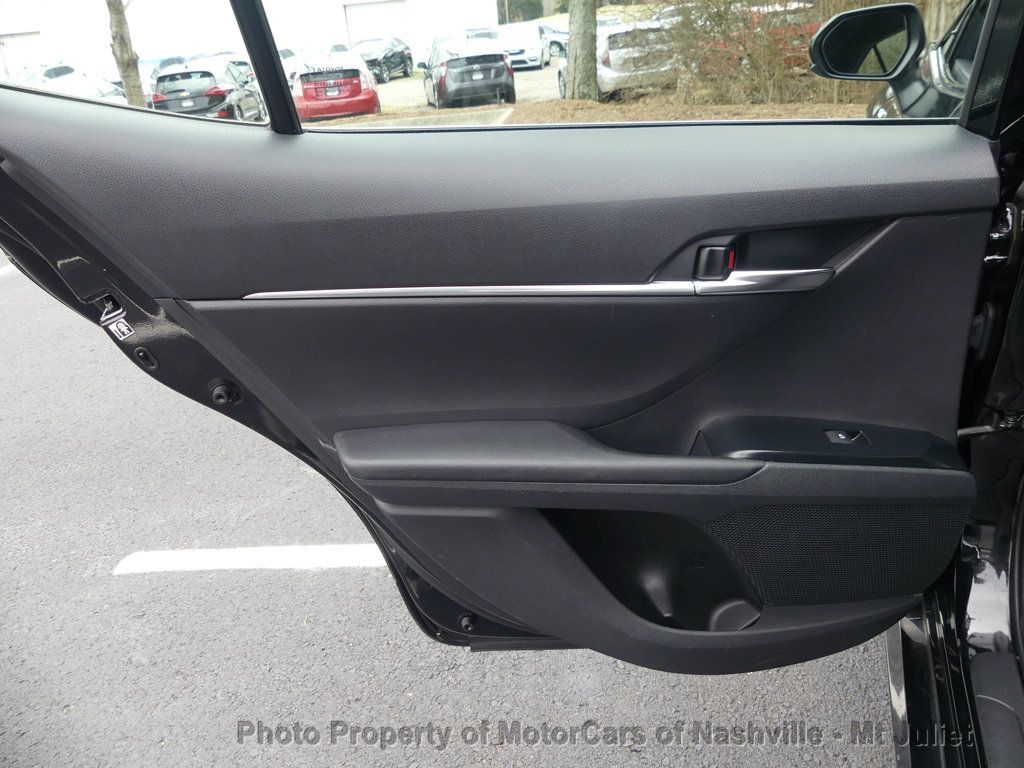Vehicle image 18 of 46