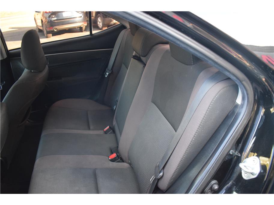 Vehicle image 24 of 31