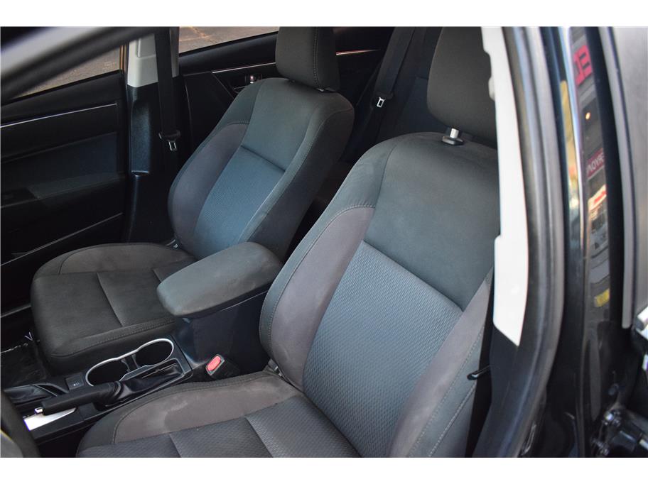 Vehicle image 22 of 31
