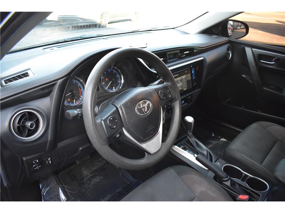 Vehicle image 20 of 31