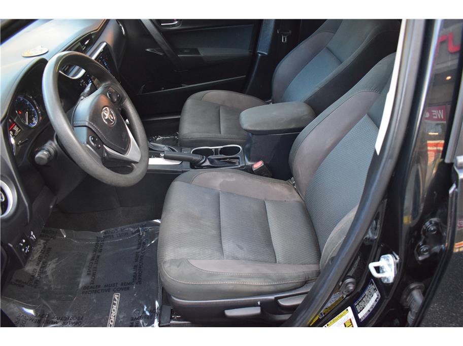 Vehicle image 21 of 31