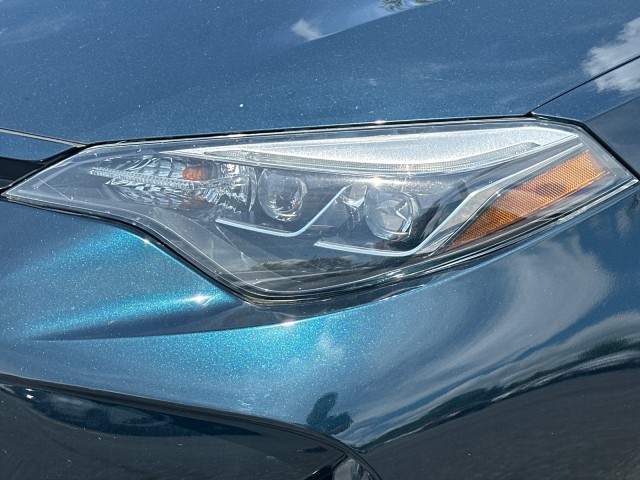 Vehicle image 9 of 31