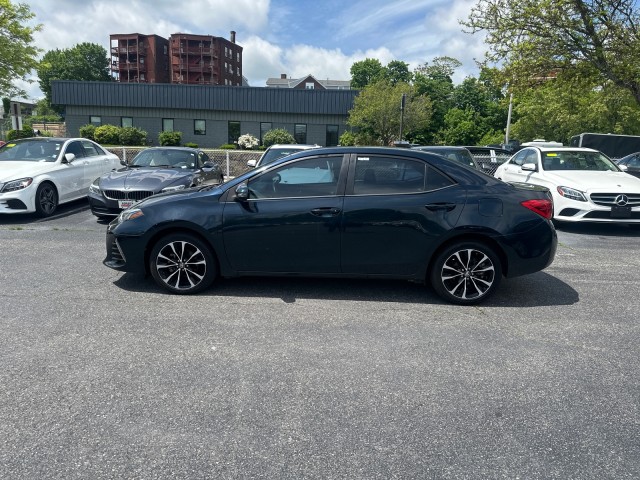 Vehicle image 8 of 31