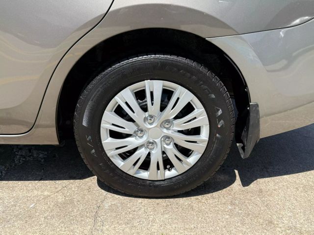 Vehicle image 43 of 48