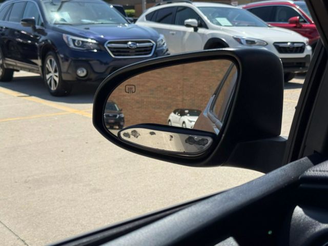 Vehicle image 40 of 48