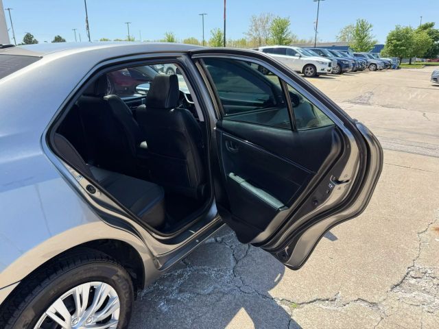 Vehicle image 3 of 48