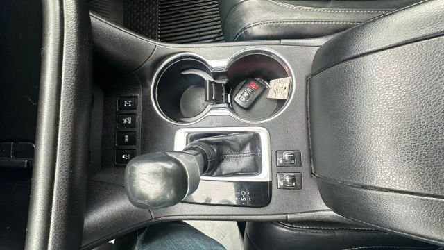 Vehicle image 31 of 50