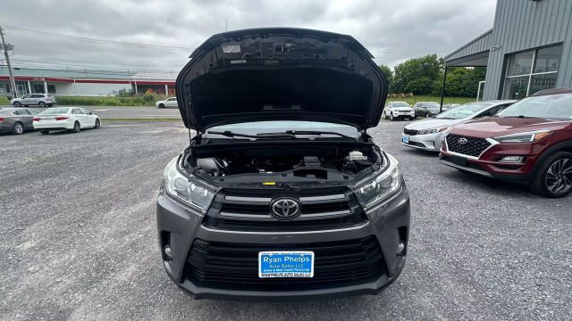 Vehicle image 49 of 50