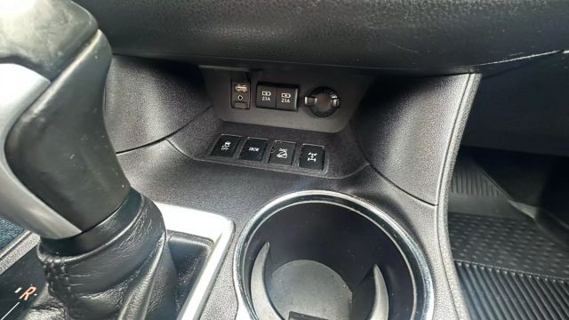 Vehicle image 36 of 50