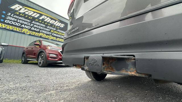 Vehicle image 40 of 50