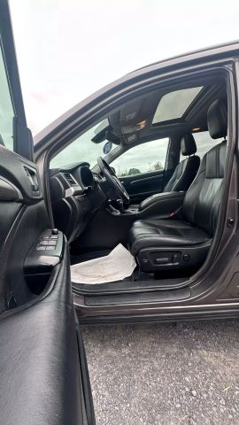 Vehicle image 24 of 50