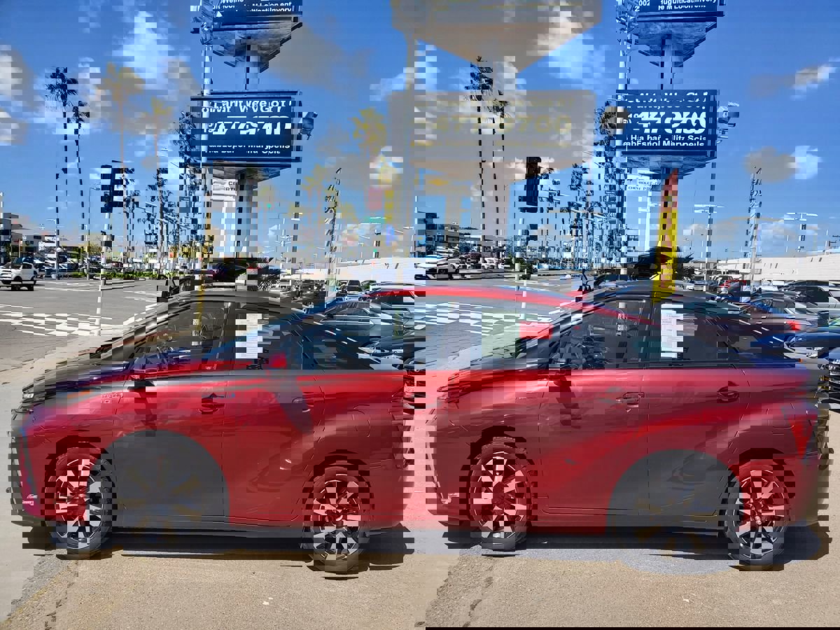 Vehicle image 2 of 17