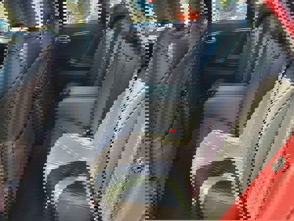 Vehicle image 12 of 17