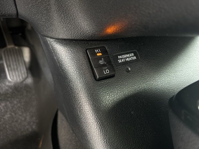 Vehicle image 26 of 38