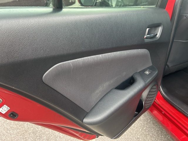 Vehicle image 29 of 38